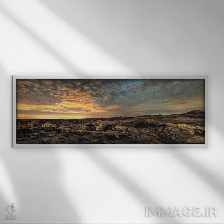 تابلو هودوهای بیستی بدلندز زیر شب پرستاره نیومکزیکو اثر اولنا آرت (استودیو هنری) - نمای قابدار سفید