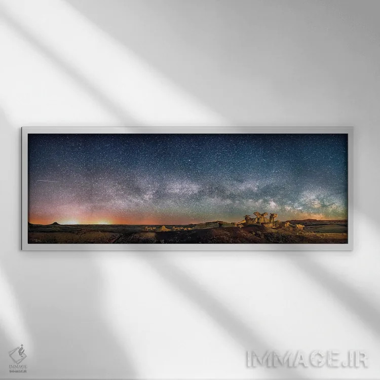 تابلو هودوهای بیستی بدلندز زیر شب پرستاره نیومکزیکو (اثر اولنا آرت) اثر اولنا آرت (استودیو هنری) - نمای قابدار سفید