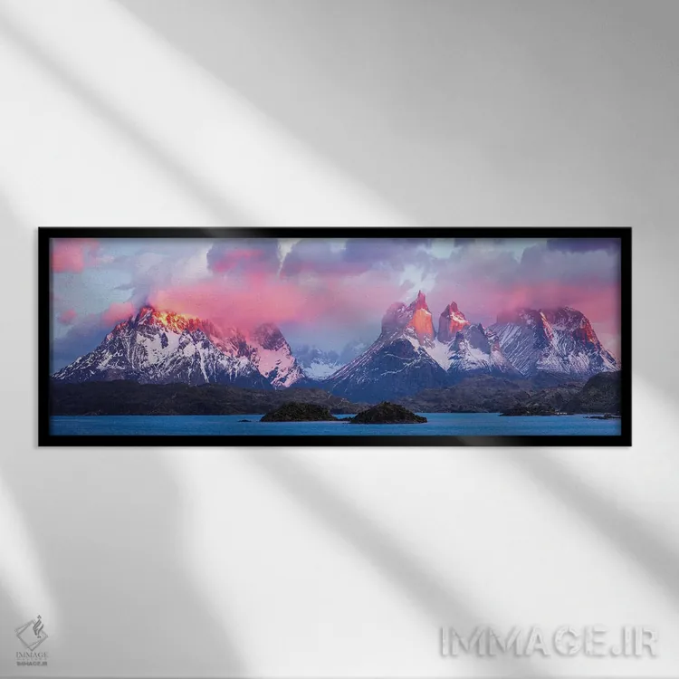 تابلو مناظری باشکوه از کوههای توریس دل پاین اثر اولنا آرت (استودیو هنری) - نمای قابدار مشکی