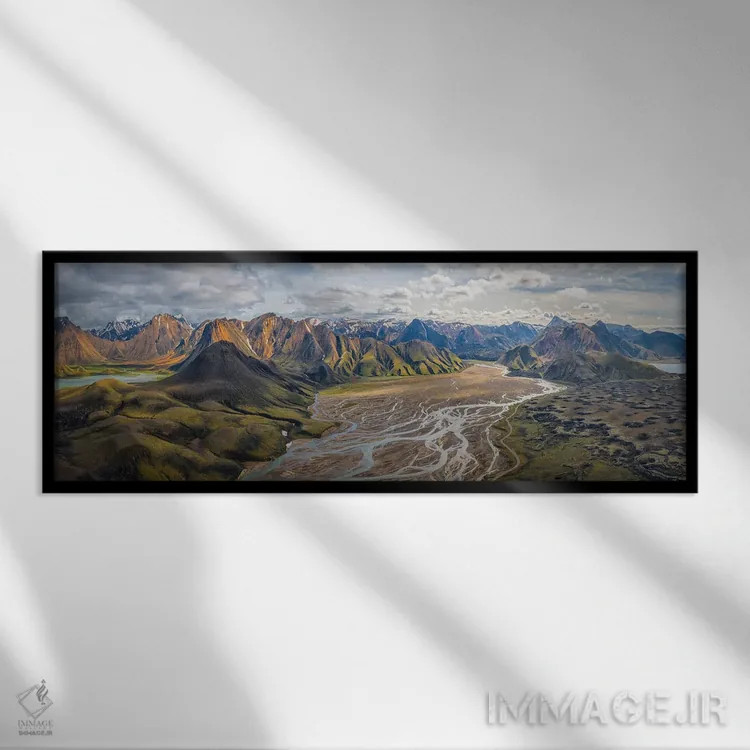 تابلو ایسلند: فیالاباکسلینیراری (نام منطقهای در ایسلند) اثر مایکل ژنگ - نمای قابدار مشکی