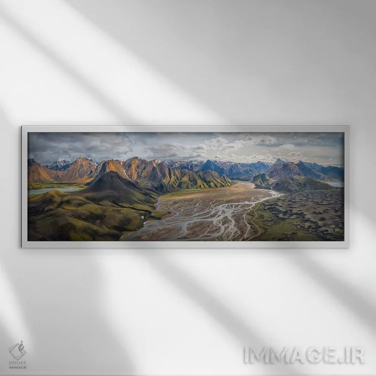 تابلو ایسلند: فیالاباکسلینیراری (نام منطقهای در ایسلند) اثر مایکل ژنگ - نمای قابدار سفید