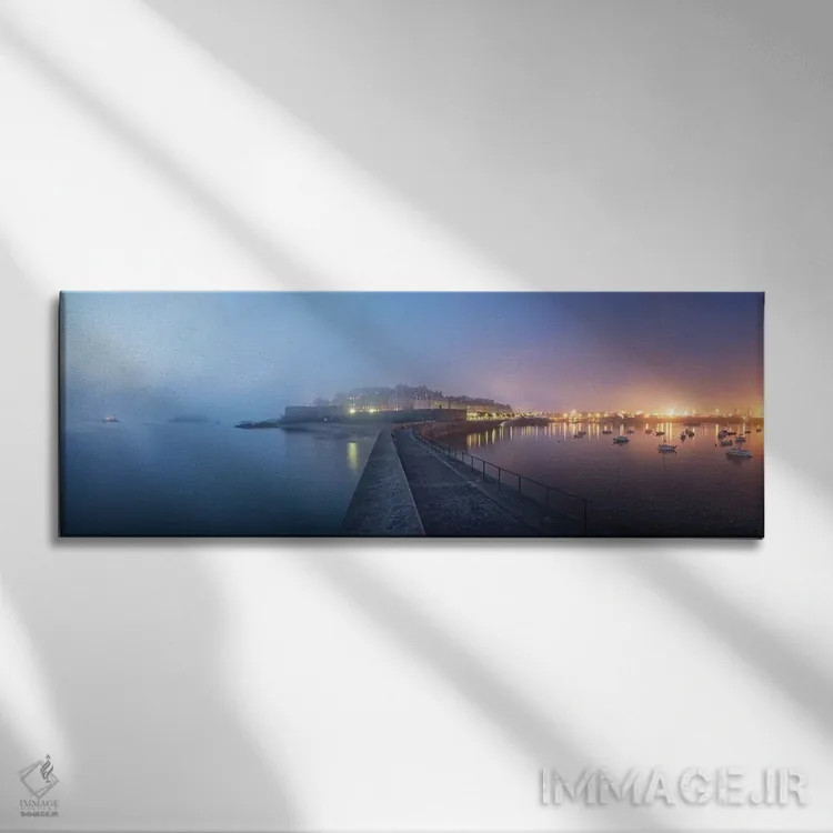 تابلو شهر سن مالو در شب اثر فیلیپ منگوئن - نمای روبهرو روی دیوار
