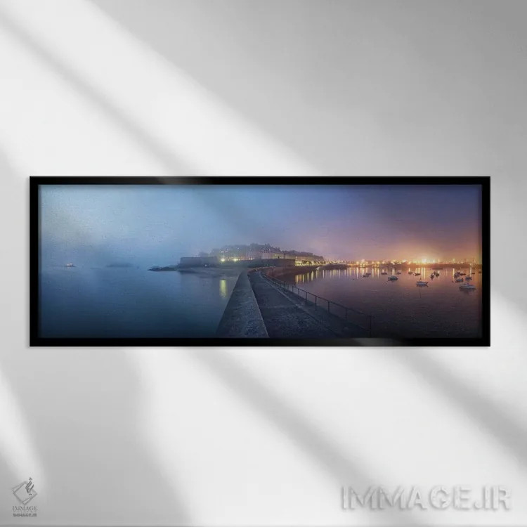 تابلو شهر سن مالو در شب اثر فیلیپ منگوئن - نمای قابدار مشکی