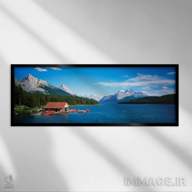 تابلو Alberta, Maligne Lake" - "کانادا، آلبرتا، دریاچه مالینه" اثر پانورامیک ایمجز (استودیو عکاسی عریض) - نمای قابدار مشکی
