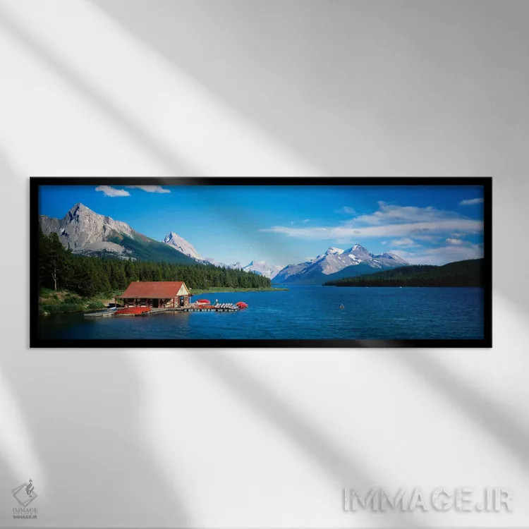 تابلو Alberta, Maligne Lake" - "کانادا، آلبرتا، دریاچه مالینه" اثر پانورامیک ایمجز (استودیو عکاسی عریض) - نمای قابدار مشکی