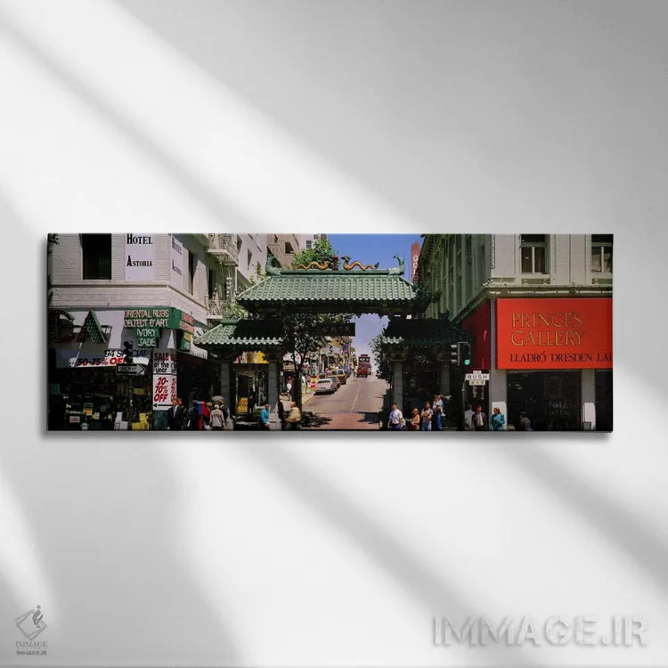 تابلو ایالات متحده آمریکا، کالیفرنیا، سانفرانسیسکو، چاینا تاون، گردشگران در بازار اثر پانورامیک ایمجز (استودیو عکاسی عریض) - نمای روبهرو روی دیوار