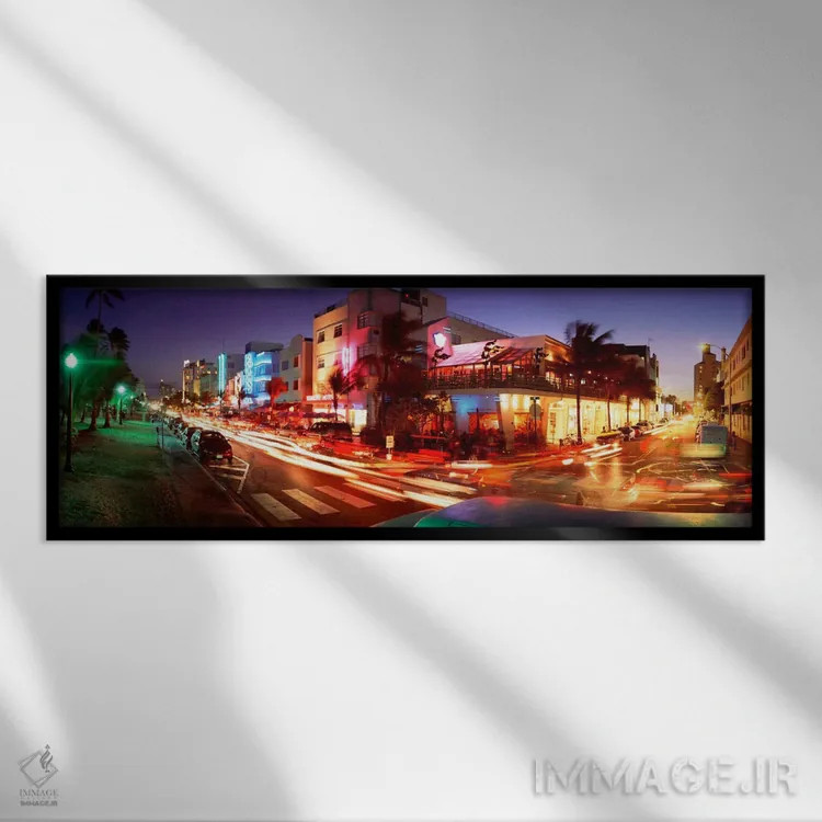 تابلو Ocean Drive, Miami, Florida, USA #2" - "ترافیک در جاده، اوشن درایو، میامی، فلوریدا، ایالات متحده #2" اثر پانورامیک ایمجز (استودیو عکاسی عریض) - نمای قابدار مشکی