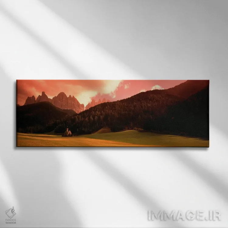 تابلو کلیسای کوچک، منطقهٔ دولومیت، ایتالیا اثر پانورامیک ایمجز (استودیو عکاسی عریض) - نمای روبهرو روی دیوار