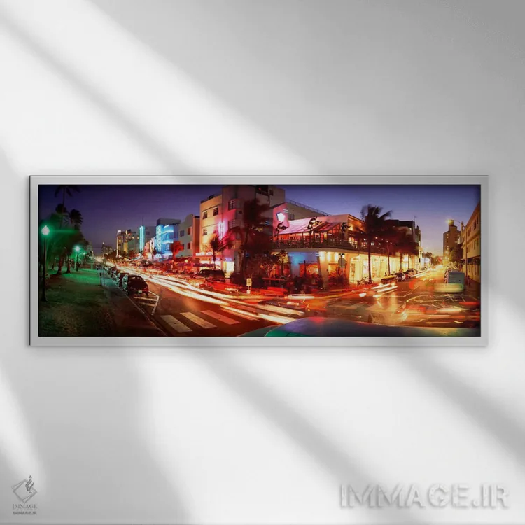 تابلو Ocean Drive, Miami, Florida, USA #2" - "ترافیک در جاده، اوشن درایو، میامی، فلوریدا، ایالات متحده #2" اثر پانورامیک ایمجز (استودیو عکاسی عریض) - نمای قابدار سفید
