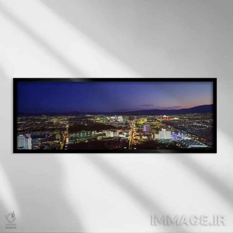 تابلو The Strip, Las Vegas, Nevada, USA" - "منظر شهری در شب، استریپ لاس وگاس، نوادا، ایالات متحده" اثر پانورامیک ایمجز (استودیو عکاسی عریض) - نمای قابدار مشکی