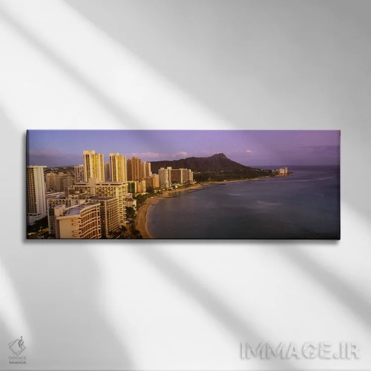 تابلو Waikiki Beach, Honolulu, Oahu, Hawaii, USA" - "نمای زاویه بلند از ساختمانها در کنار ساحل، ساحل وایکیکی، هونولولو، اوآهو، هاوایی، ایالات متحده آمریکا" اثر پانورامیک ایمجز (استودیو عکاسی عریض) - نمای روبهرو روی دیوار