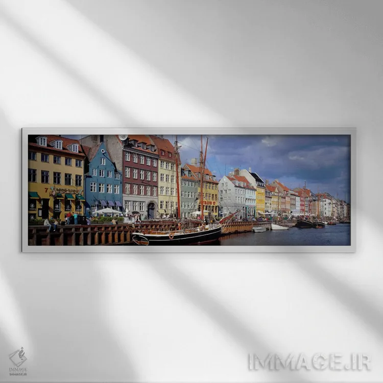 تابلو Nyhavn, Copenhagen, Denmark" - "خانههای کنار آب رنگارنگ، نیهاون، کپنهاگ، دانمارک" اثر پانورامیک ایمجز (استودیو عکاسی عریض) - نمای قابدار سفید