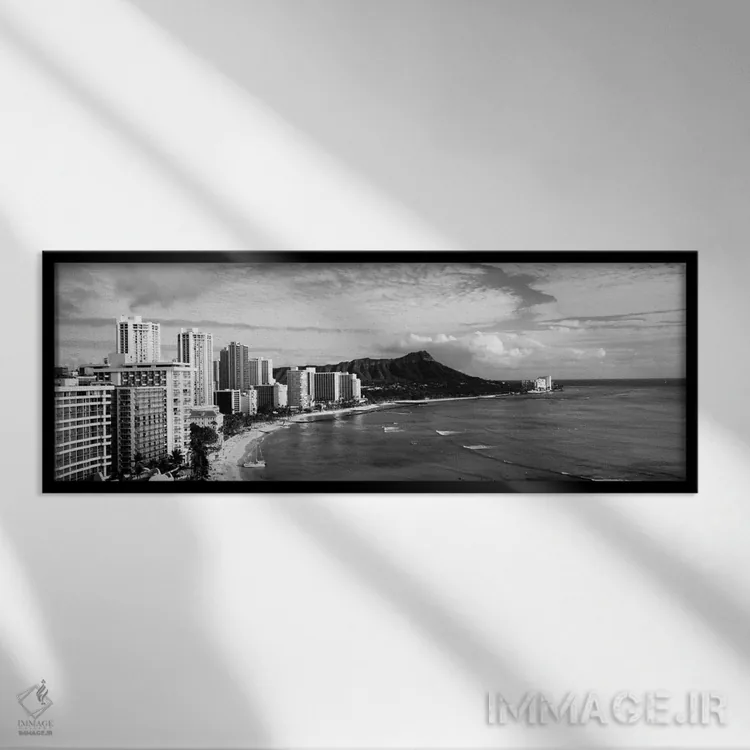 تابلو Diamond Head, Waikiki, Oahu, Honolulu, Hawaii, USA #2" - "ساختمانها در سواحل با کوه آتشفشانی در پسزمینه، دایموند هد، وایکیکی، اوآهو، هونولولو، هاوایی، ایالات متحده آمریکا" اثر پانورامیک ایمجز (استودیو عکاسی عریض) - نمای قابدار مشکی