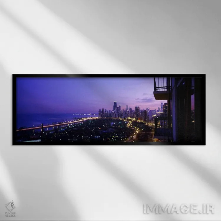 تابلو نمای بالا از یک شهر در شب، دریاچه میشیگان، شیکاگو، شهرستان کوک، ایلینوی، ایالات متحده اثر پانورامیک ایمجز (استودیو عکاسی عریض) - نمای قابدار مشکی