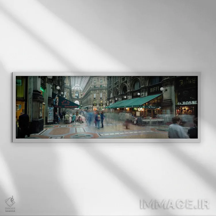 تابلو حرکت محو خریداران، گالریا ویتوریا امانوئل دوم، میلان، لومباردی، ایتالیا اثر پانورامیک ایمجز (استودیو عکاسی عریض) - نمای قابدار سفید