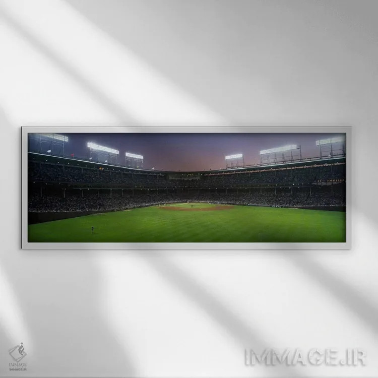 تابلو تماشاگرانی که در حال تماشای مسابقه بیسبال در استادیوم هستند، میدان ریگلی، شیکاگو، شهرستان کوک، ایلینوی، ایالات متحده اثر پانورامیک ایمجز (استودیو عکاسی عریض) - نمای قابدار سفید
