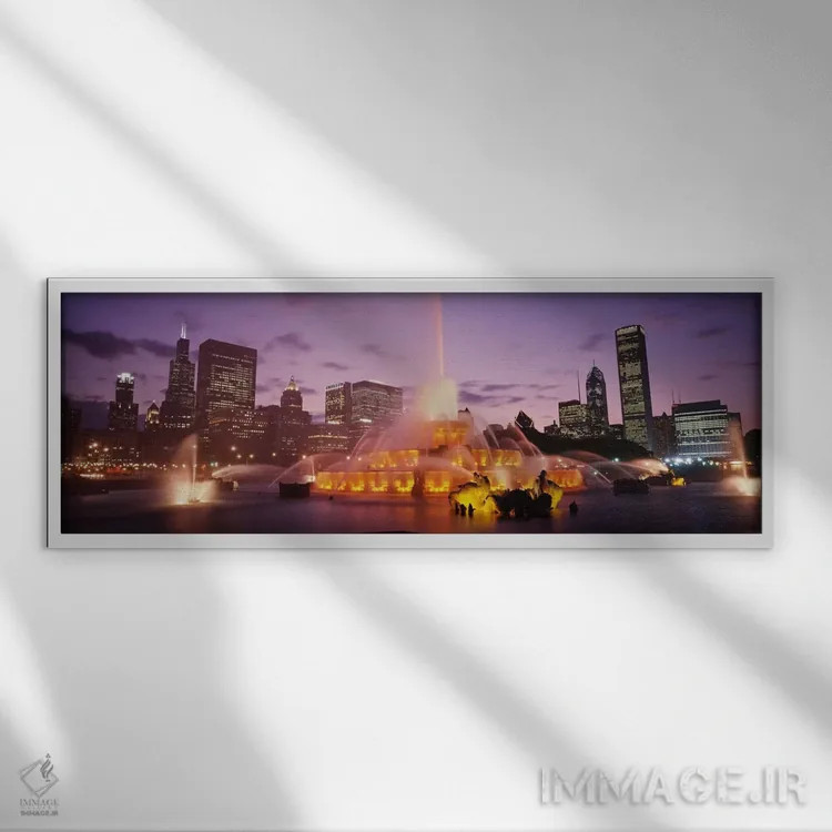 تابلو فواره باکینگهام در شب، شیکاگو، ایلینوی، ایالات متحده اثر پانورامیک ایمجز (استودیو عکاسی عریض) - نمای قابدار سفید