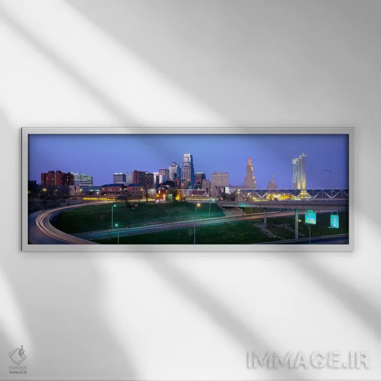 تابلو ساختمانها در یک شهر، کانزاس سیتی، میزوری، ایالات متحده اثر پانورامیک ایمجز (استودیو عکاسی عریض) - نمای قابدار سفید