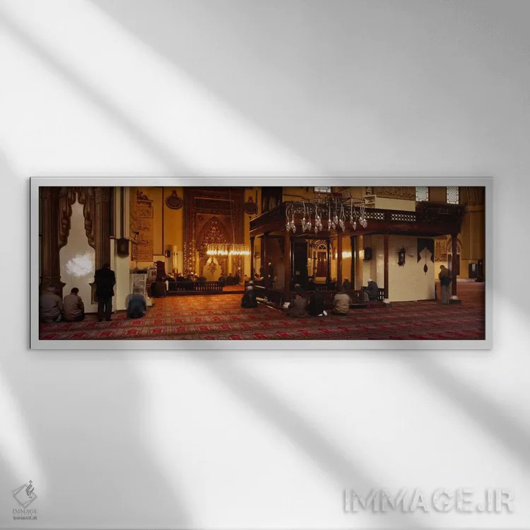 تابلو گروهی از مردم در حال نماز در یک مسجد، مسجد اولو، بورسا، ترکیه اثر پانورامیک ایمجز (استودیو عکاسی عریض) - نمای قابدار سفید