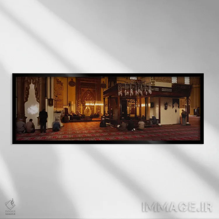 تابلو گروهی از مردم در حال نماز در یک مسجد، مسجد اولو، بورسا، ترکیه اثر پانورامیک ایمجز (استودیو عکاسی عریض) - نمای قابدار مشکی