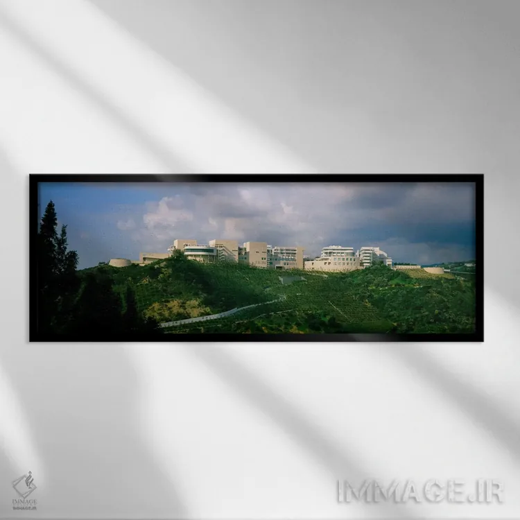 تابلو نمای پایین از موزهای بر فراز تپه، مرکز گتی، شهر لس آنجلس، کالیفرنیا، ایالات متحده آمریکا اثر پانورامیک ایمجز (استودیو عکاسی عریض) - نمای قابدار مشکی