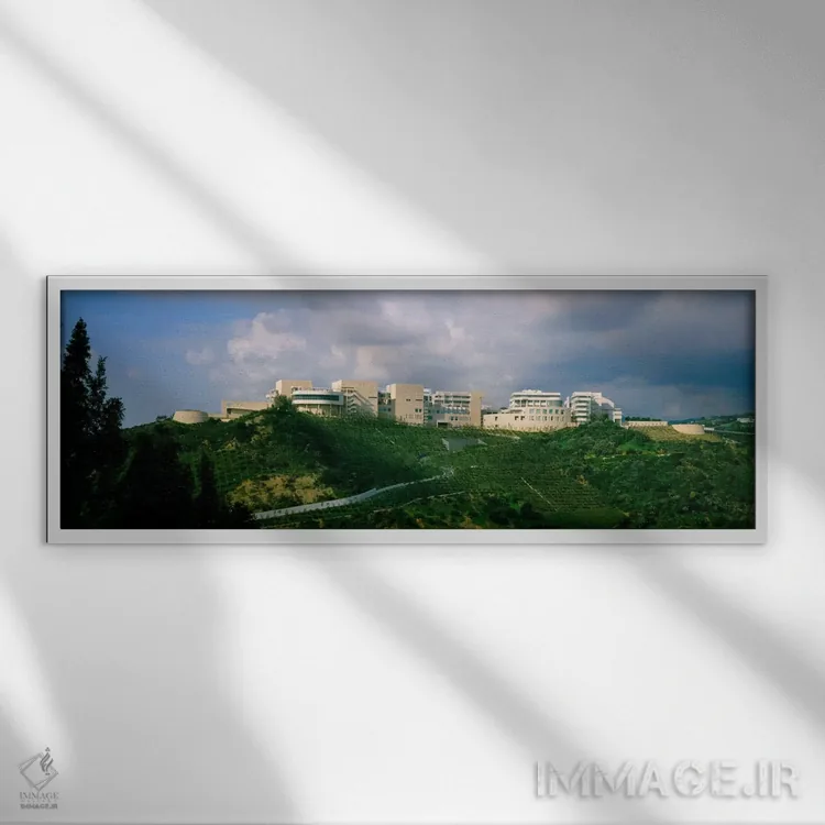 تابلو نمای پایین از موزهای بر فراز تپه، مرکز گتی، شهر لس آنجلس، کالیفرنیا، ایالات متحده آمریکا اثر پانورامیک ایمجز (استودیو عکاسی عریض) - نمای قابدار سفید