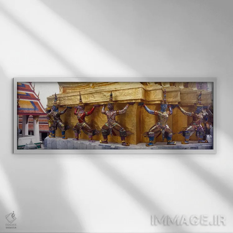 تابلو مجسمهها در پای چدی طلایی، کاخ بزرگ، بانکوک، تایلند اثر پانورامیک ایمجز (استودیو عکاسی عریض) - نمای قابدار سفید