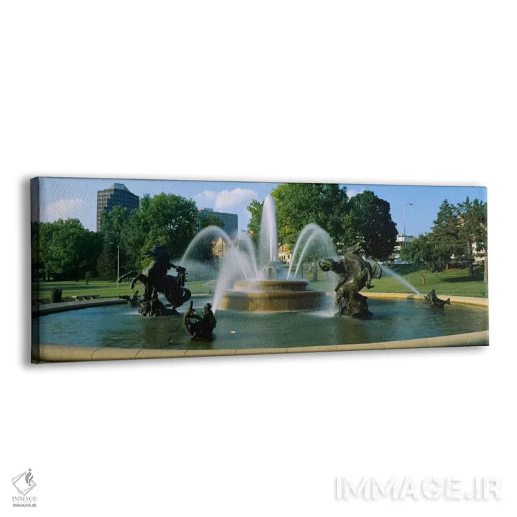 تابلو فواره در یک باغ، فواره یادبود جی سی نیکولز، کانزاسسیتی، میسوری، ایالات متحده آمریکا اثر پانورامیک ایمجز (استودیو عکاسی عریض) - نمای پرسپکتیو محصول