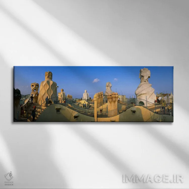 تابلو پشتبام اسپاناتا برویجس (ترسانندگان جادوگران)، کاسا میلا، بارسلونا، کاتالونیا، اسپانیا اثر پانورامیک ایمجز (استودیو عکاسی عریض) - نمای روبهرو روی دیوار
