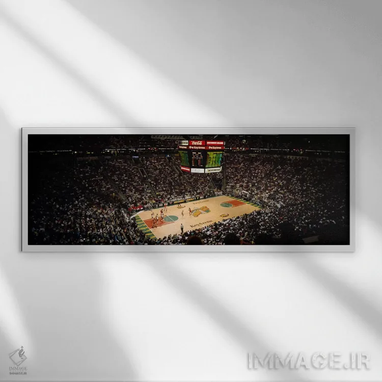 تابلو "تماشاگران در حال تماشای مسابقه بسکتبال، کی آرنا، سیاتل، شهرستان کینگ، ایالت واشینگتن، ایالات متحده آمریکا" اثر پانورامیک ایمجز (استودیو عکاسی عریض) - نمای قابدار سفید