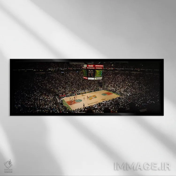 تابلو "تماشاگران در حال تماشای مسابقه بسکتبال، کی آرنا، سیاتل، شهرستان کینگ، ایالت واشینگتن، ایالات متحده آمریکا" اثر پانورامیک ایمجز (استودیو عکاسی عریض) - نمای قابدار مشکی