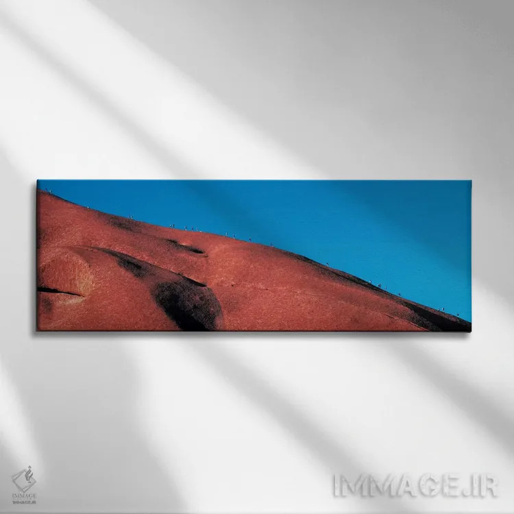 تابلو "صعودکنندگان به آیرز راک، پارک اولورو، استرالیا" اثر پانورامیک ایمجز (استودیو عکاسی عریض) - نمای روبهرو روی دیوار