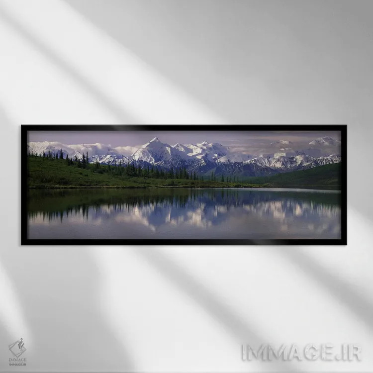 تابلو "دریاچه واندر، پارک ملی دنیالی، آلاسکا، ایالات متحده آمریکا" اثر پانورامیک ایمجز (استودیو عکاسی عریض) - نمای قابدار مشکی