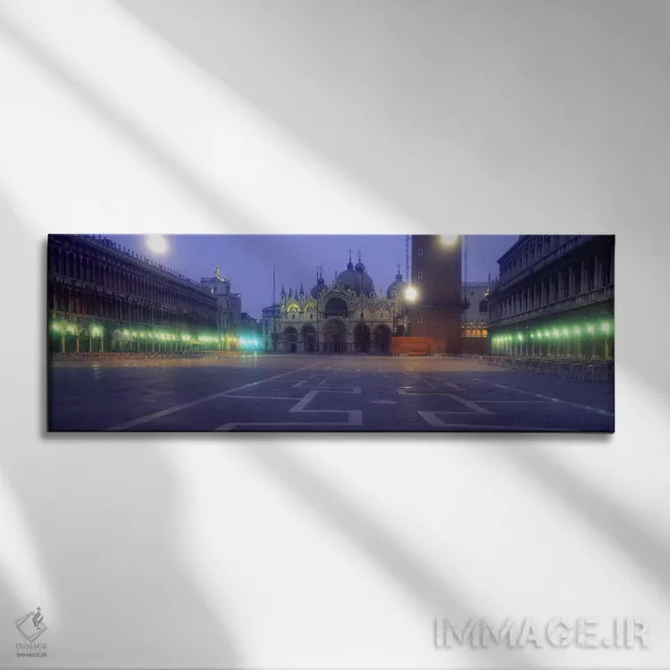 تابلو St. Mark's Square, Venice, Veneto, Italy,چراغهای خیابان روشنشده در مقابل کلیسا در طلوع آفتاب، کلیسای سنت مارک، میدان سنت مارک، ونیز، ونتو، ایتالیا اثر پانورامیک ایمجز (استودیو عکاسی عریض) - نمای روبهرو روی دیوار