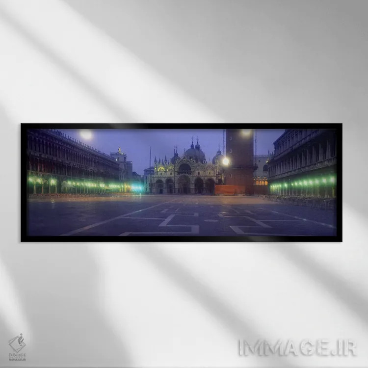 تابلو St. Mark's Square, Venice, Veneto, Italy,چراغهای خیابان روشنشده در مقابل کلیسا در طلوع آفتاب، کلیسای سنت مارک، میدان سنت مارک، ونیز، ونتو، ایتالیا اثر پانورامیک ایمجز (استودیو عکاسی عریض) - نمای قابدار مشکی