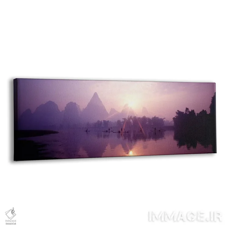 تابلو Li River, Guilin, Guangxi Zhuang Autonomous Region, China,ماهیگیری در اولین نور صبح، رود لی، گویلین، منطقه خودمختار گوانگشی ژوانگ، چین اثر پانورامیک ایمجز (استودیو عکاسی عریض) - نمای پرسپکتیو محصول