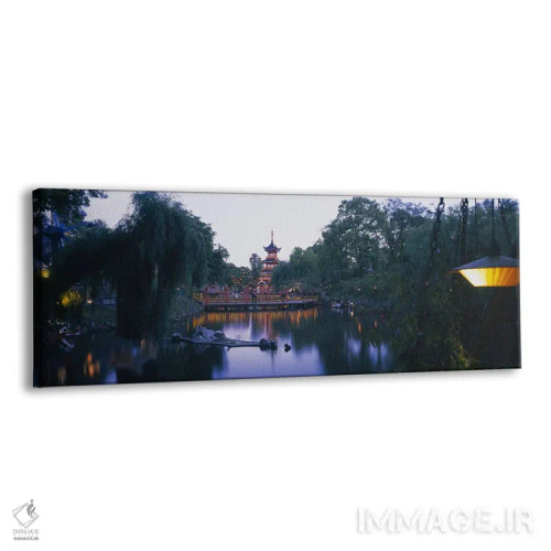 تابلو Tivoli Gardens, Copenhagen, Denmark,پاگودا روشنشده در غروب، باغ تیوولی، کپنهاگ، دانمارک اثر پانورامیک ایمجز (استودیو عکاسی عریض) - نمای پرسپکتیو محصول