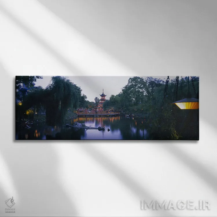 تابلو Tivoli Gardens, Copenhagen, Denmark,پاگودا روشنشده در غروب، باغ تیوولی، کپنهاگ، دانمارک اثر پانورامیک ایمجز (استودیو عکاسی عریض) - نمای روبهرو روی دیوار