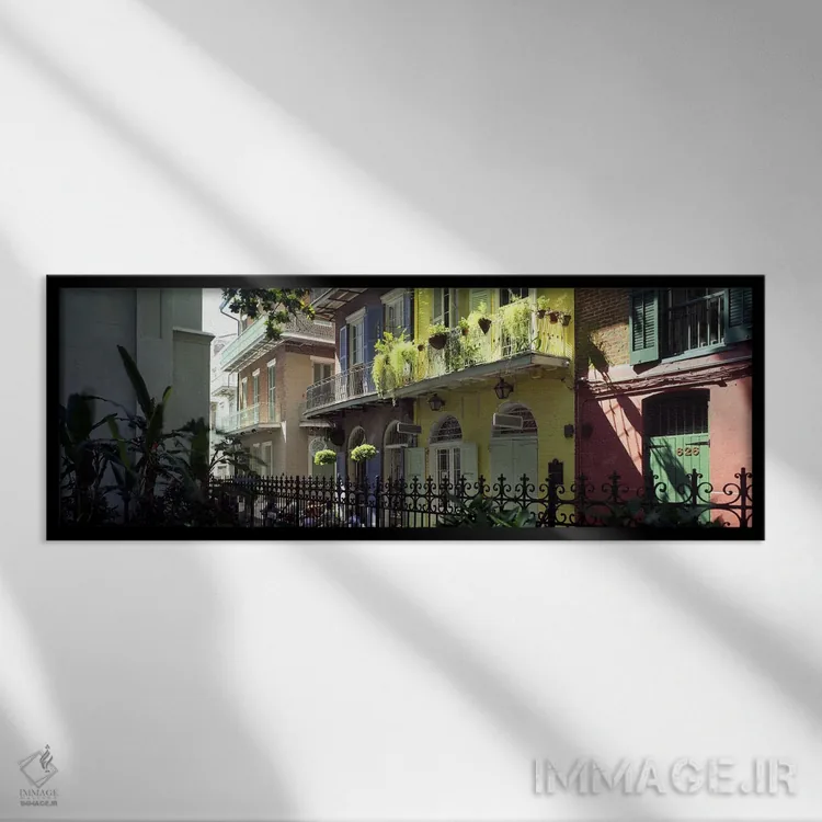 تابلو New Orleans, Louisiana, USA,ساختمانها در امتداد بنبست دزدان دریایی، نیواورلئان، لوئیزیانا، آمریکا اثر پانورامیک ایمجز (استودیو عکاسی عریض) - نمای قابدار مشکی