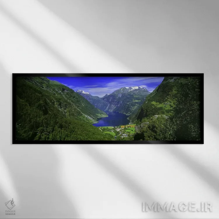 تابلو Sunnmore Region, More Og Romsdal, Norway,فیورد گِیرانگر، منطقه سونمور، مور او رومسدال، نروژ اثر پانورامیک ایمجز (استودیو عکاسی عریض) - نمای قابدار مشکی