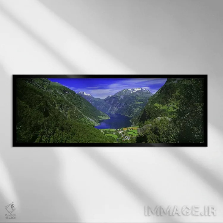 تابلو Sunnmore Region, More Og Romsdal, Norway,فیورد گِیرانگر، منطقه سونمور، مور او رومسدال، نروژ اثر پانورامیک ایمجز (استودیو عکاسی عریض) - نمای قابدار مشکی