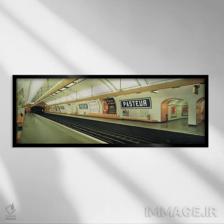 تابلو Paris, Ile-de-France, France,ایستگاه مترو، پاریس، ایل-دو-فرانس، فرانسه اثر پانورامیک ایمجز (استودیو عکاسی عریض) - نمای قابدار مشکی