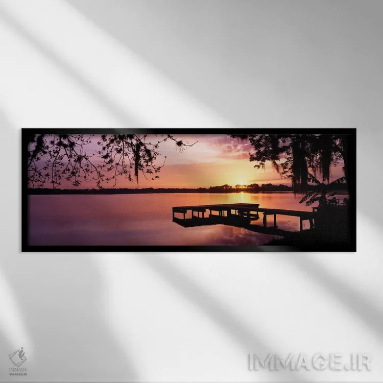 تابلو Florida, Orlando, Koa Campground, Lake Whippoorwill, Sunrise,آمریکا، فلوریدا، اورلاندو، کمپ کوآ، دریاچه ویپورویل، طلوع آفتاب اثر پانورامیک ایمجز (استودیو عکاسی عریض) - نمای قابدار مشکی