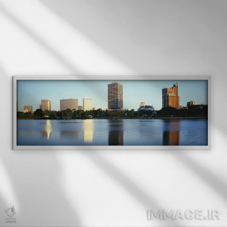 تابلو Lake Merritt, Oakland, California, USA,انعکاس آسمانخراشها در دریاچه، دریاچه مریت، اوکلند، کالیفرنیا، آمریکا اثر پانورامیک ایمجز (استودیو عکاسی عریض) - نمای قابدار سفید