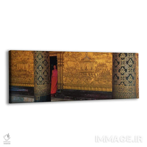 تابلو Luang Prabang, Laos,راهب در سالن عبادت صومعه بودایی وات مای، لوآنگ پرابانگ، لائوس اثر پانورامیک ایمجز (استودیو عکاسی عریض) - نمای پرسپکتیو محصول