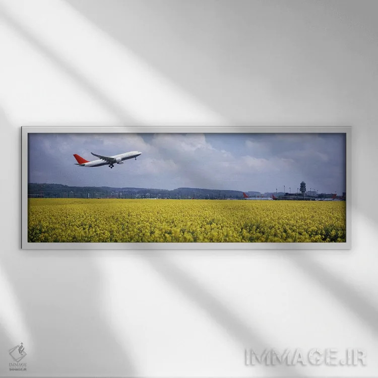 تابلو Zurich (Kloten) Airport, Zurich, Switzerland,هواپیمای در حال ترک فرودگاه، فرودگاه زوریخ (کلوتن)، زوریخ، سوئیس اثر پانورامیک ایمجز (استودیو عکاسی عریض) - نمای قابدار سفید