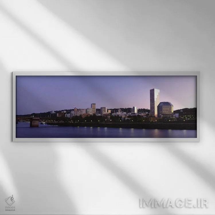 تابلو Portland, Oregon, USA #2,ساختمانهای کنار آب، پورتلند، اورگان، ایالات متحده آمریکا (۲) اثر پانورامیک ایمجز (استودیو عکاسی عریض) - نمای قابدار سفید