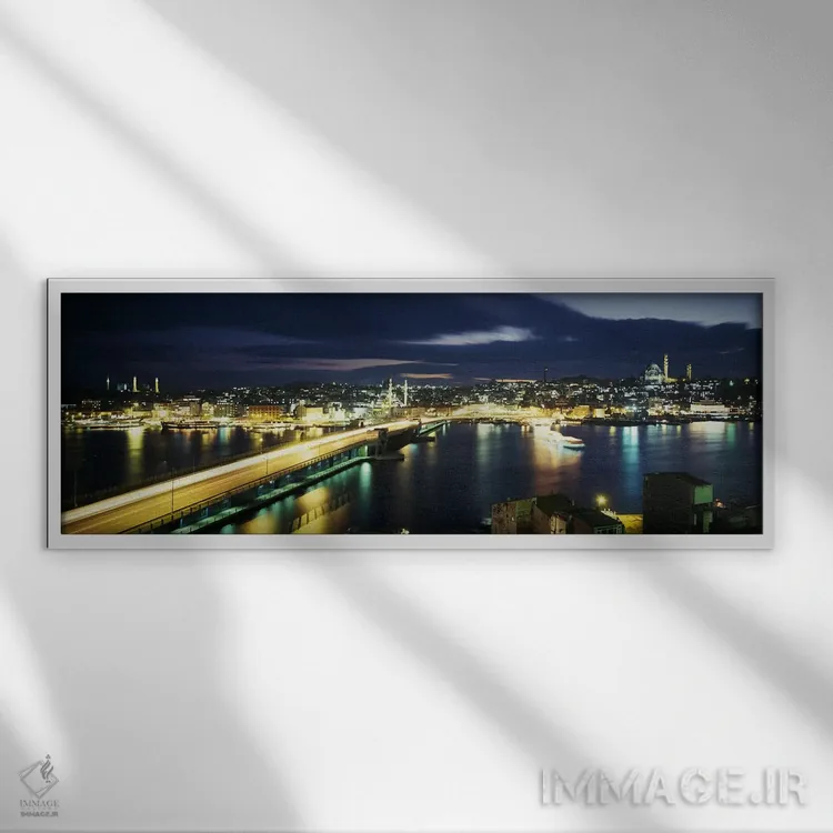 تابلو Istanbul, Turkey,پل گالاتا در شب، استانبول، ترکیه اثر پانورامیک ایمجز (استودیو عکاسی عریض) - نمای قابدار سفید