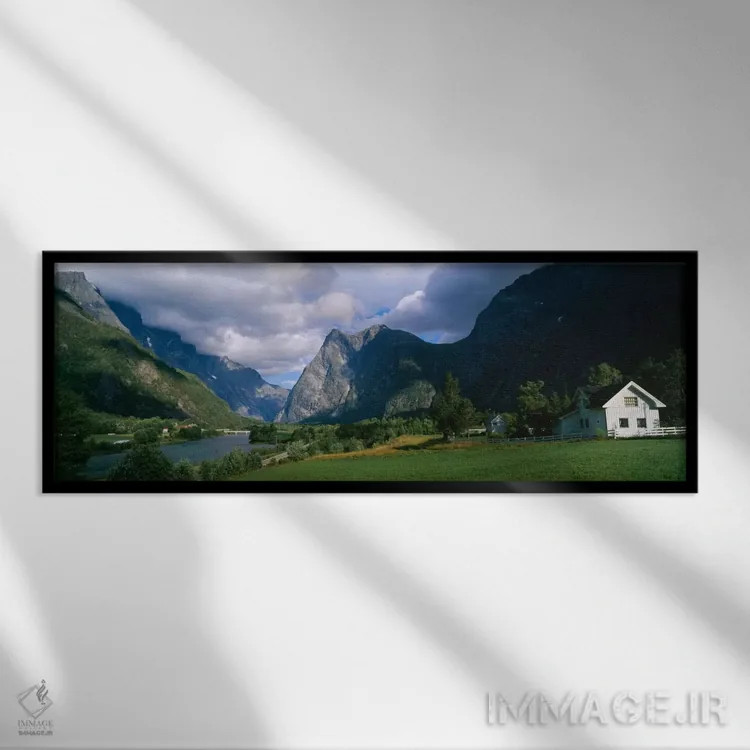 تابلو Norway,چشمانداز ابری در دره کوهستانی، نروژ اثر پانورامیک ایمجز (استودیو عکاسی عریض) - نمای قابدار مشکی