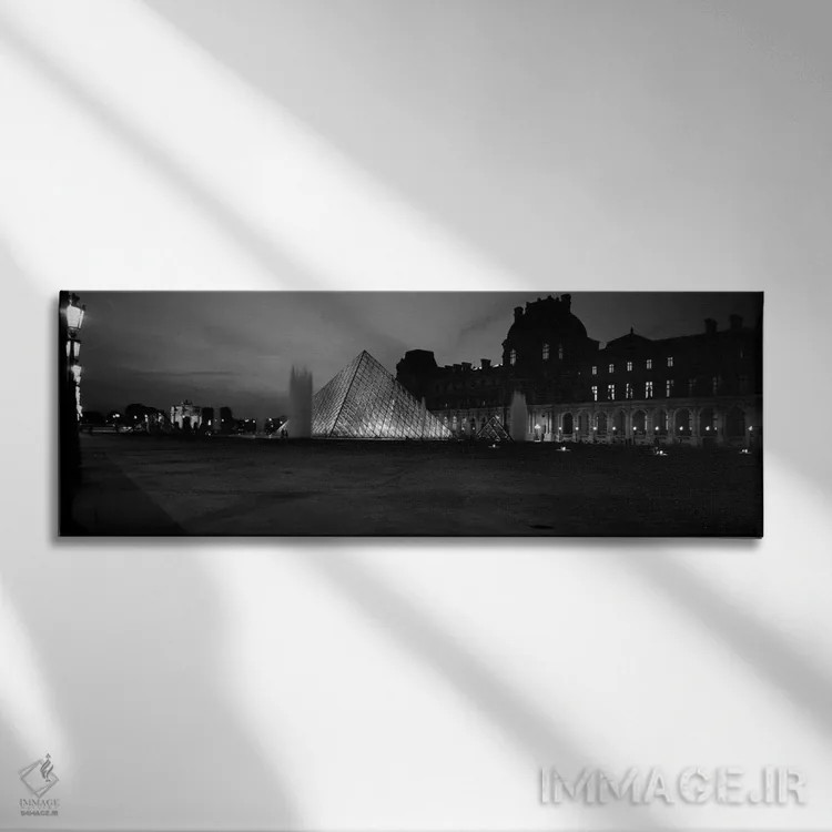 تابلو Louvre Pyramid, Musee Du Louvre, Paris, Ile-de-France, France (black & white),هرم روشنشده در شب، هرم لوور، موزه لوور، پاریس، ایل-دو-فرانس، فرانسه (سیاه و سفید) اثر پانورامیک ایمجز (استودیو عکاسی عریض) - نمای روبهرو روی دیوار